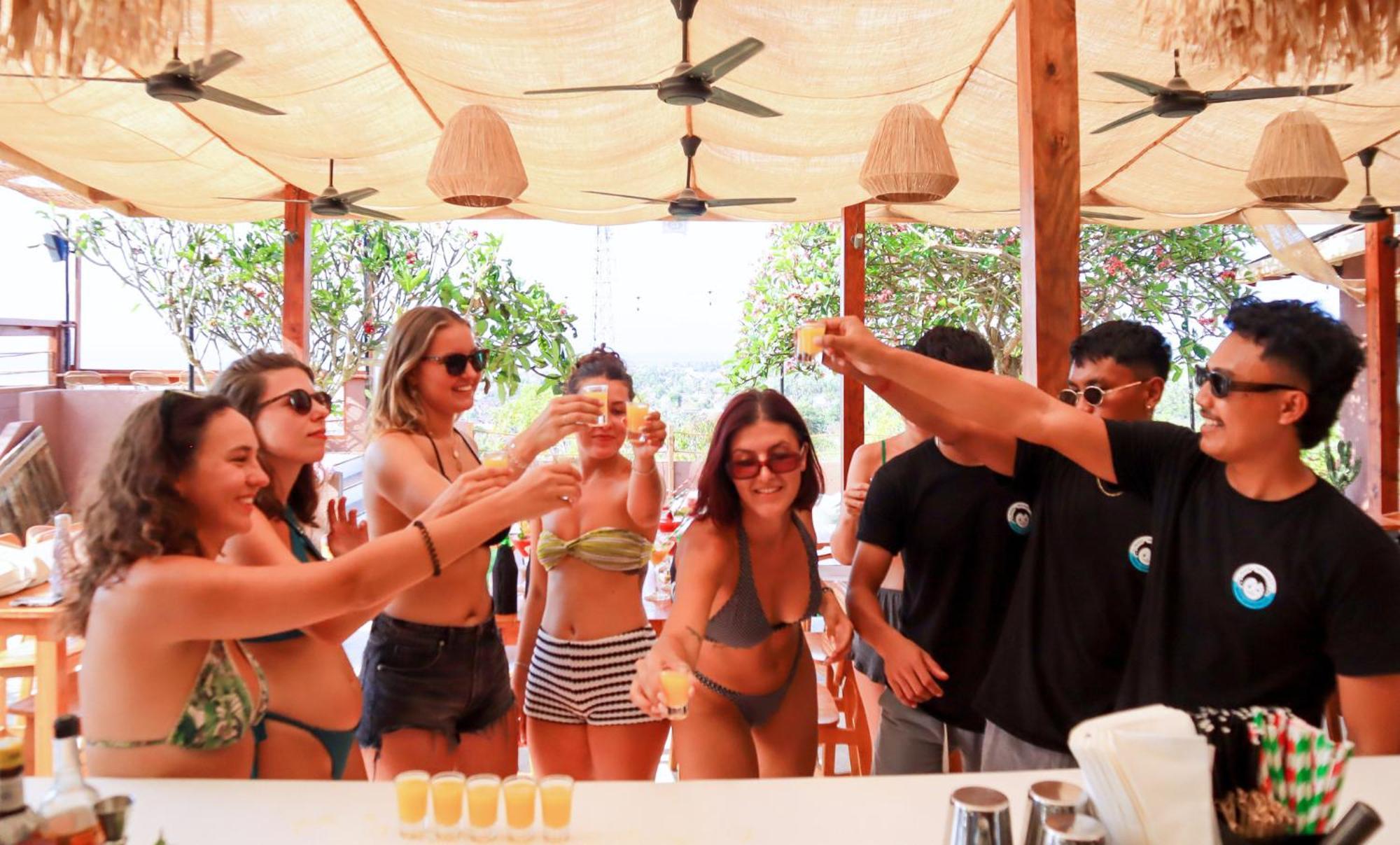Mad Monkey Nusa Lembongan Eksteriør billede